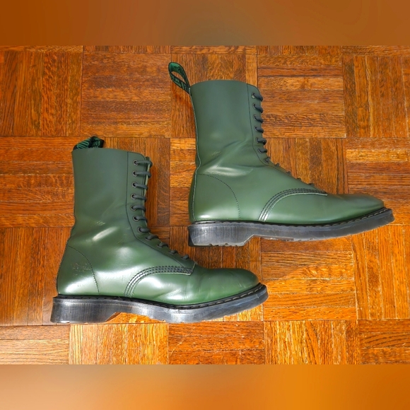 Made in England Solovair boot - Picture 5 of 8